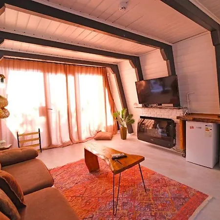 Kibar Hotell *